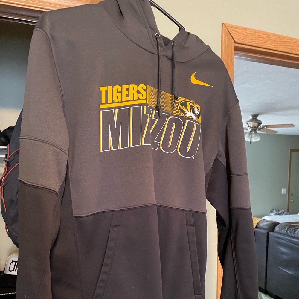 Nike College Hoodie